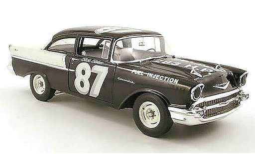 Chevrolet Bel Air Coupe 1/18 Highway 61 1957 150 no.87 buck baker zwart widow racer modelauto