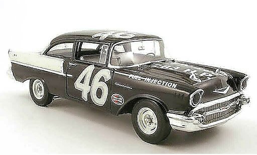 Chevrolet Bel Air Coupe 1/18 Highway 61 1957 150 no.46 speedy thompson zwart widow racer modelauto
