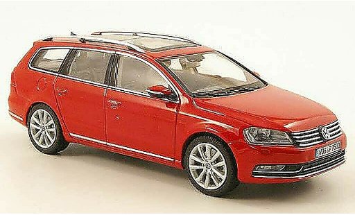 Volkswagen Passat B7 1/43 Schuco Variant rood 2010 modelauto