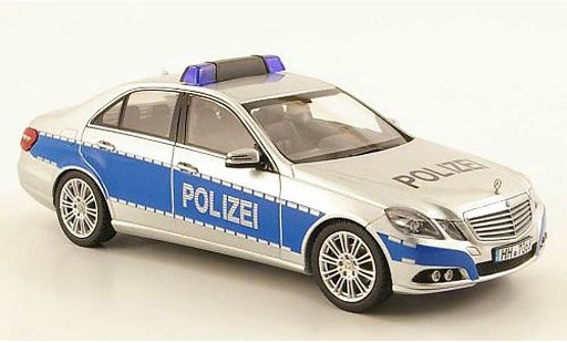 Mercedes Classe E Base 1/43 Schuco Sedan (W212) Politie Hamburg modelauto
