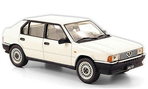 Alfa Romeo 33 1.3 1/43 Pego wit 1983 modelauto