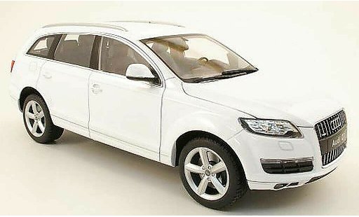 Audi Q7 suv 1/18 Welly wit 2010 modelauto