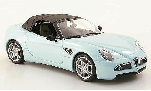 Alfa Romeo 8C spider 1/43 M4 blauw 2010 modelauto