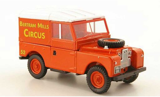Land Rover 88 Base 1/43 Oxford Hard Top Bertram Mills Circus modelauto
