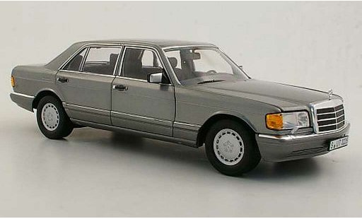Mercedes 560 Base 1/18 Norev (W126) grijs 1985 modelauto