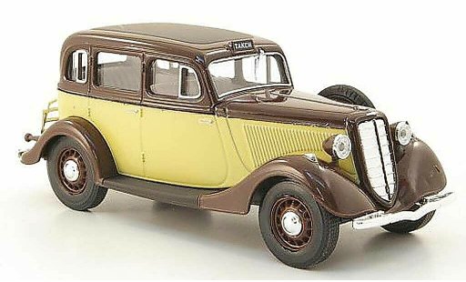 Gaz M1 Taxi 1/43 Nash Avtoprom bruin/beige modelauto