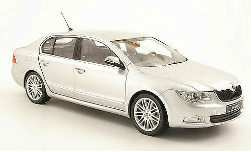 Skoda Superb 2008 1/18 Abrex II modelauto