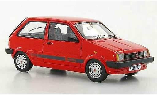 MG Metro Base 1/43 Neo 1300 MkI rood RHD beperkt edition 1982 modelauto