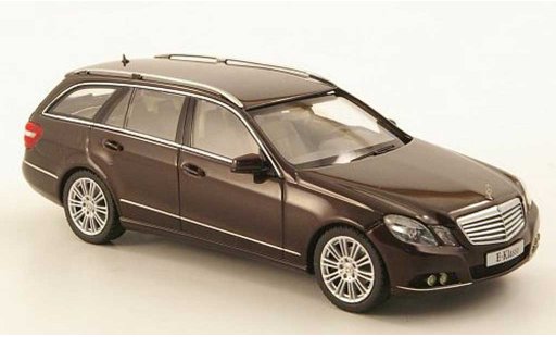 Mercedes Classe E T-Modell 1/43 Schuco (S212) bruin 2009 modelauto