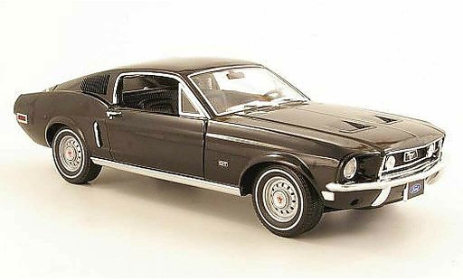 Ford Mustang Fastback 1/18 Greenlight GT 2+2 zwart modelauto