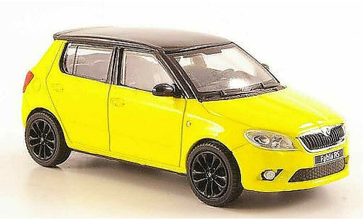 Skoda Fabia II 1/43 Abrex geel met zwartem dak en Felgen 2010 modelauto