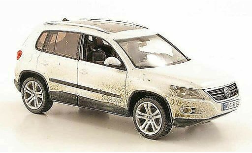Volkswagen Tiguan Base 1/43 Schuco wit avec Schmutzpartikeln 2008 modelauto