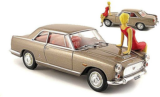Lancia Flaminia coupe 3B 1/43 Starline grijs Spielwarenmesse 2008 avec Figur modelauto