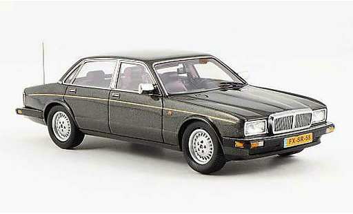Daimler XJ40 Berline 1/43 Neo Sovereign grijs 1990 modelauto