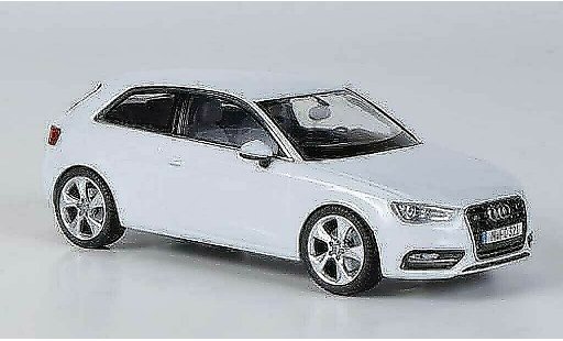 Audi A3 berline 1/43 Schuco wit 2012 modelauto