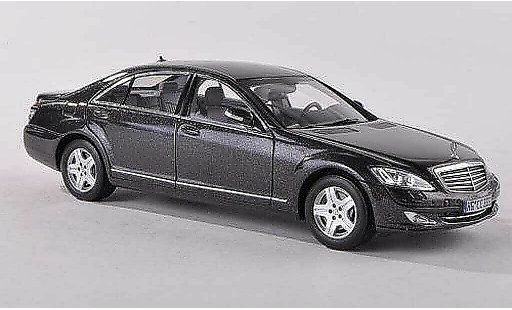 Mercedes W 221 Base 1/43 Spark S classe zwart-grijs modelauto