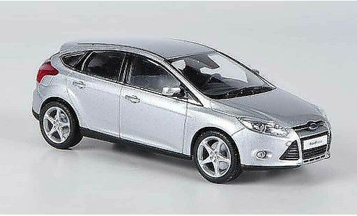 Ford Focus Berline 1/43 Minichamps MK III grijs 2011 modelauto