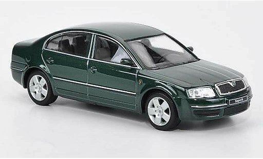 Skoda Superb Base 1/43 Abrex dkl.groen modelauto