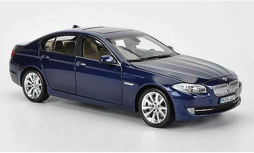 Bmw 550 F10 1/18 Welly 5er blauw interieur beige modelauto