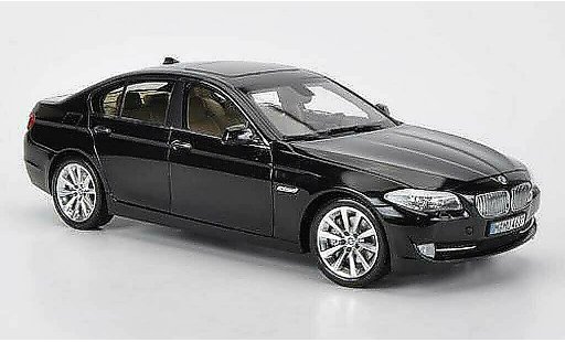 Bmw 535 berline 1/18 Welly F10 d zwart modelauto