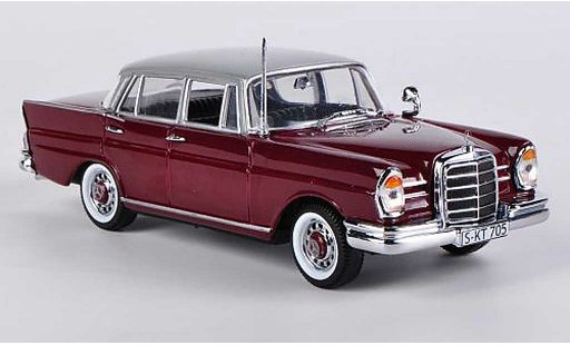 Mercedes 220 SE 1/43 Vitesse rood modelauto