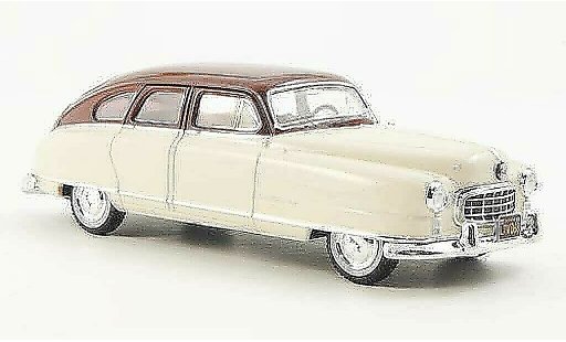 Nash Ambassador Airflyte 1/43 Premium X 2-farbig beige/rood 1950 modelauto
