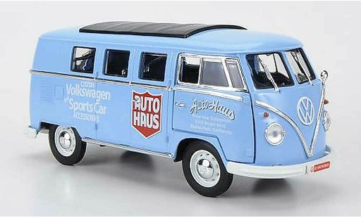 Volkswagen Combi Base 1/18 Greenlight T1 Samba Autohaus - Custom and Sports Car Accessories 1962 modelauto