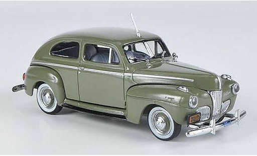 Ford Super Deluxe Berline 1/43 American Heritage Models groen 1941 modelauto