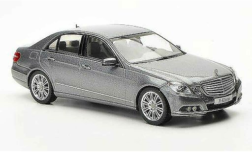 Mercedes Classe E Base 1/43 Schuco (W212) grijs Avantgarde 2009 modelauto