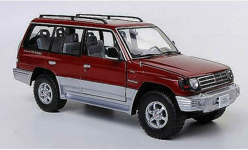 Mitsubishi Pajero Base 1/18 Sun Star 24V V6 3500 rood/grijs 1998 modelauto