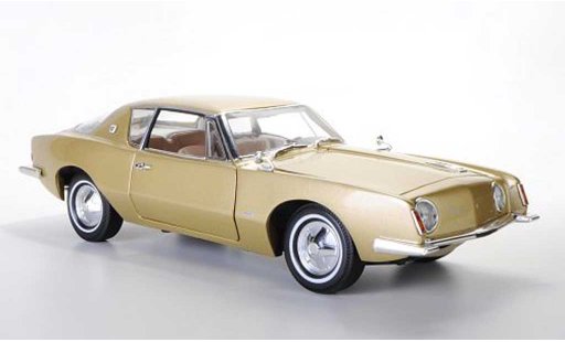 Studebaker Avanti Base 1/18 Signature beige 1963 modelauto