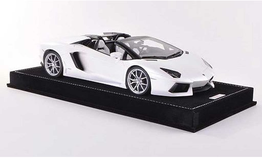 Lamborghini Aventador LP700-4 1/18 MR Collection Roadster matwit modelauto
