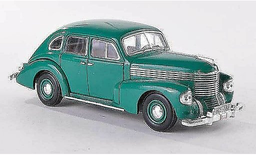 Opel Kapitan Vorkrieg 1/43 IXO groen 4-Turer 1939 modelauto