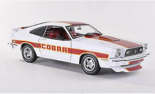 Ford Mustang Cobra II 1/18 Greenlight MKII wit/rood modelauto