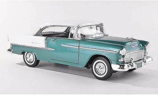 Chevrolet Bel Air Coupe 1/18 Motormax 1955 Hardtop groen/wit modelauto