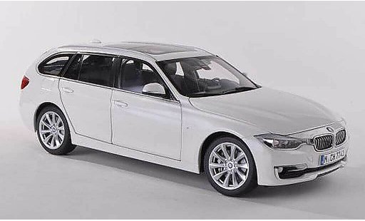 Bmw 330 Touring 1/18 Paragon F31 wit 2012 modelauto