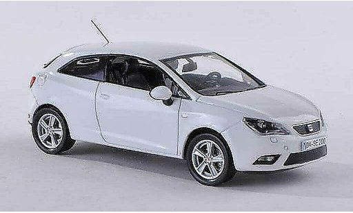 Seat Ibiza SC 1/43 Seat wit 2013 modelauto
