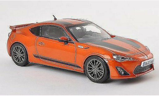 Toyota 86 2012 1/43 Triple 9 Collection cuivre/lumineuses-zwart modelauto