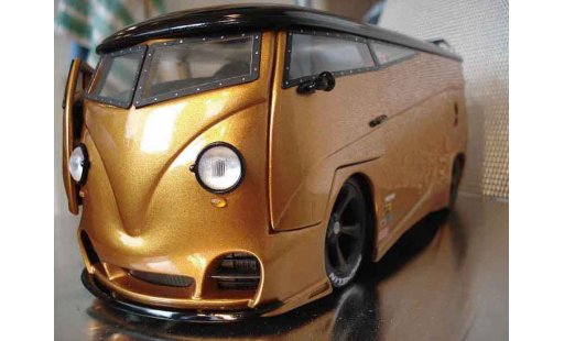 Volkswagen Combi Base 1/18 Solido techart rs modelauto