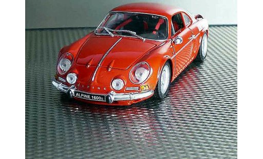 Alpine A110 1600 s 1/18 Maisto 1600s rood modelauto