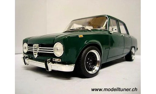 Alfa Romeo Giulia 1300 super 1/18 Minichamps 1971 modelauto