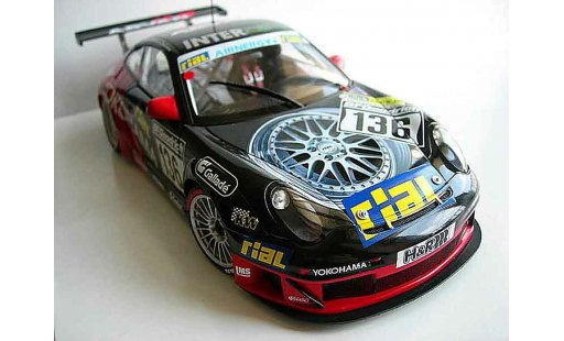 Porsche 911 GT3 RSR 1/18 Autoart yokohama modelauto