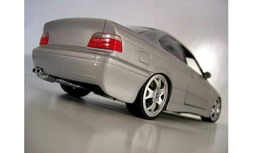 Bmw X5 E36 1/18 Ut Models coupe grijs jantes bmw x5 modelauto