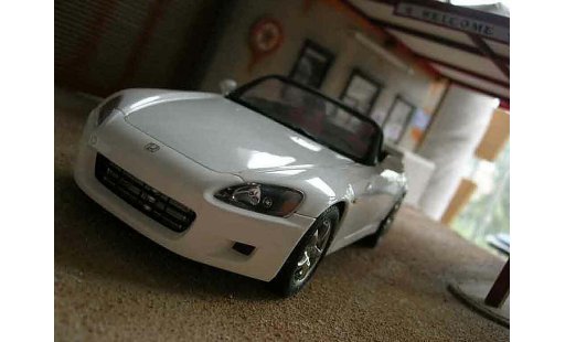 Honda S2000 Base 1/18 Autoart wit modelauto