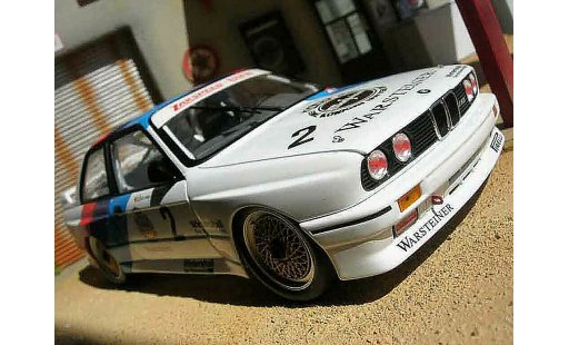Bmw M3 coupe 1/18 Minichamps DTM E30 warsteiner modelauto