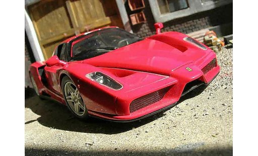 Ferrari Enzo Coupe 1/18 Hot Wheels rood modelauto