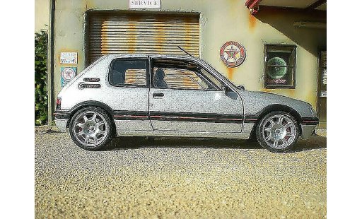 Peugeot 205 GTI 1/18 Solido TCT grijs futura jantes PTS modelauto