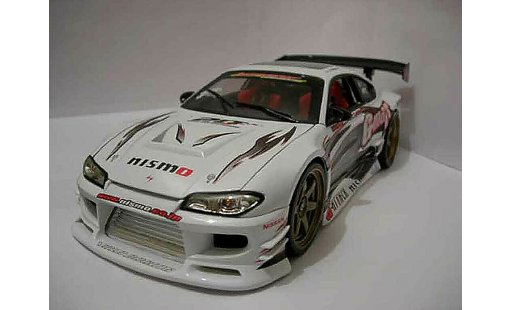 Nissan Silvia S15 1/18 Muscle Machines  modelauto
