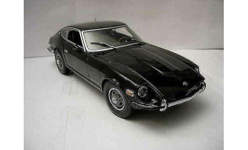 Datsun 240Z Coupe 1/18 Sun Star zwart modelauto