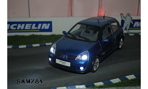 Renault Clio 2 RS 1/18 Ottomobile Ragnotti LED modelauto